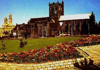 Front view of Paisley Abbey
